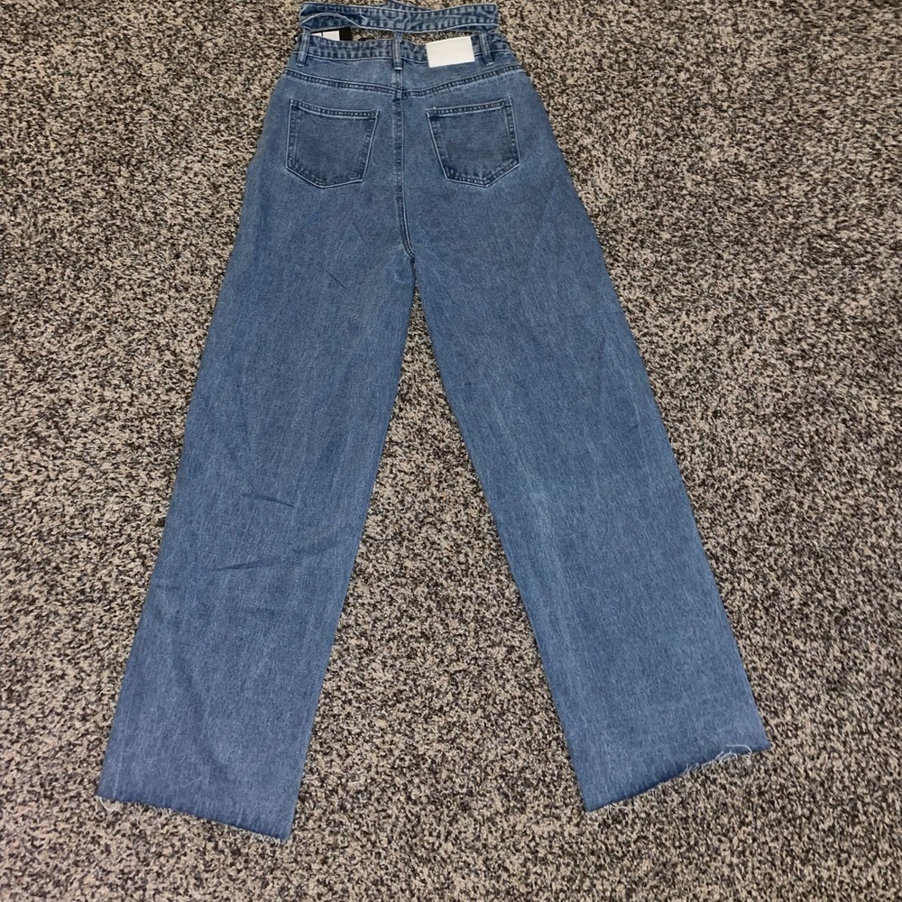 Jeans - Picture 2 of 3